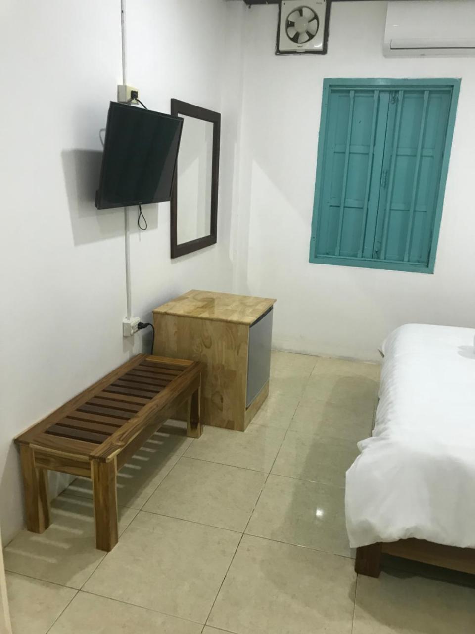 Little Freedom Friendlys Place Luang Prabang Exterior foto